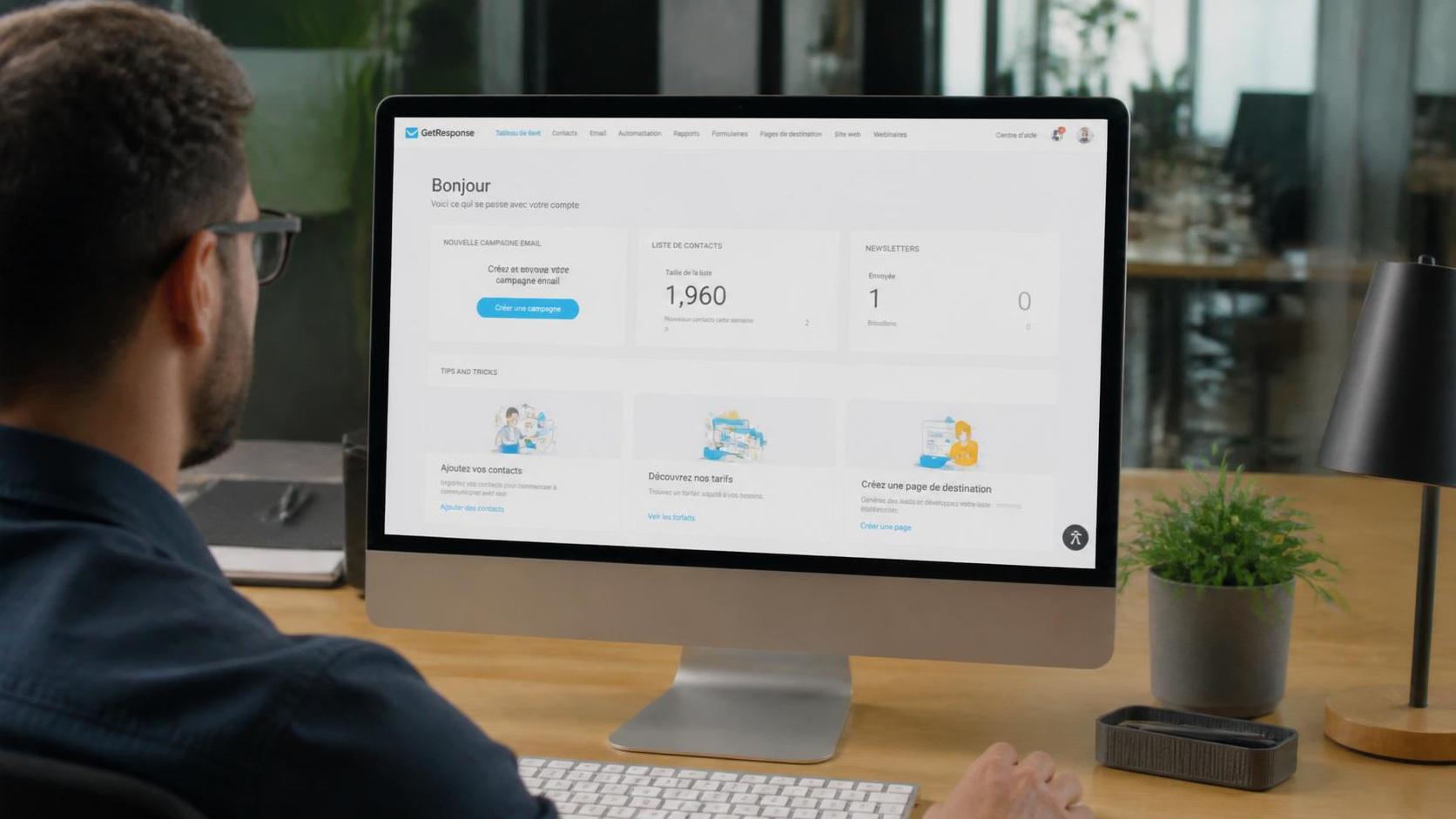 découvrez une présentation complète de getresponse, un outil d'emailing performant, avec un avis détaillé pour optimiser vos campagnes marketing par email.